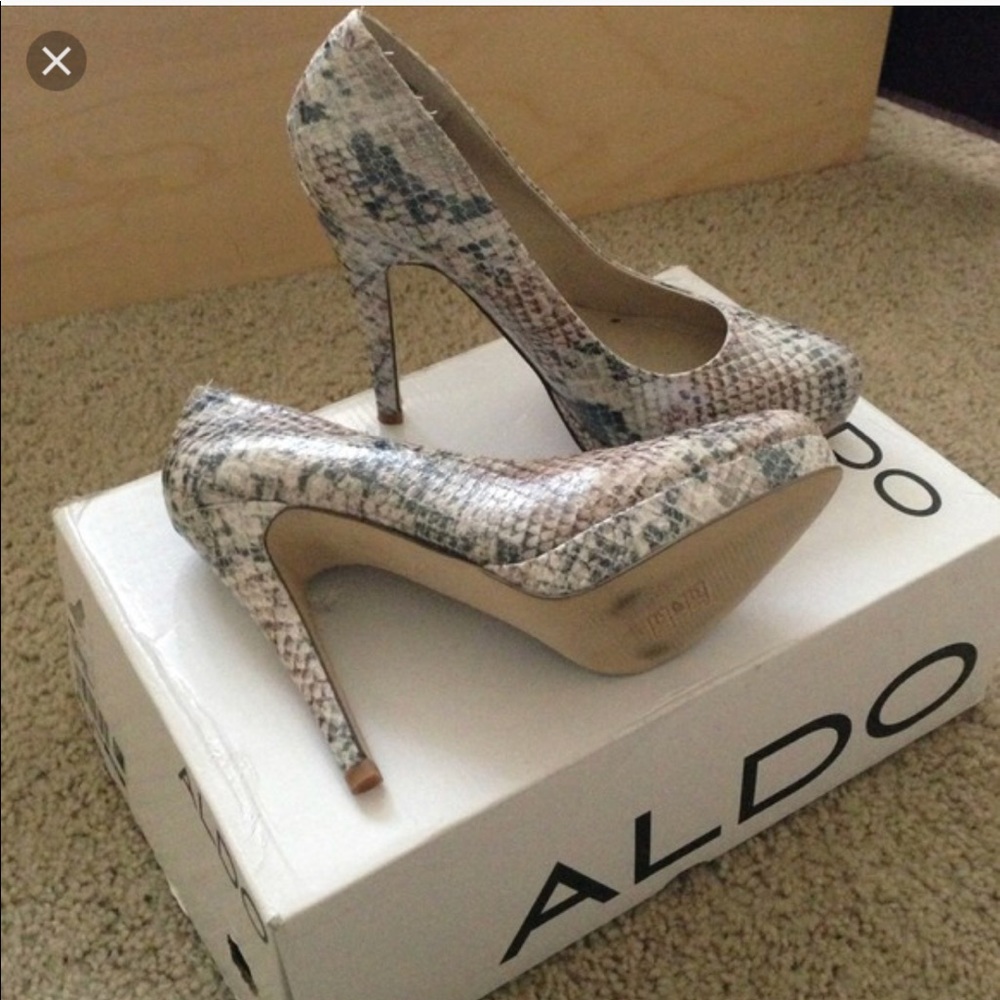 *Final Price* Aldo Snakeskin Heels